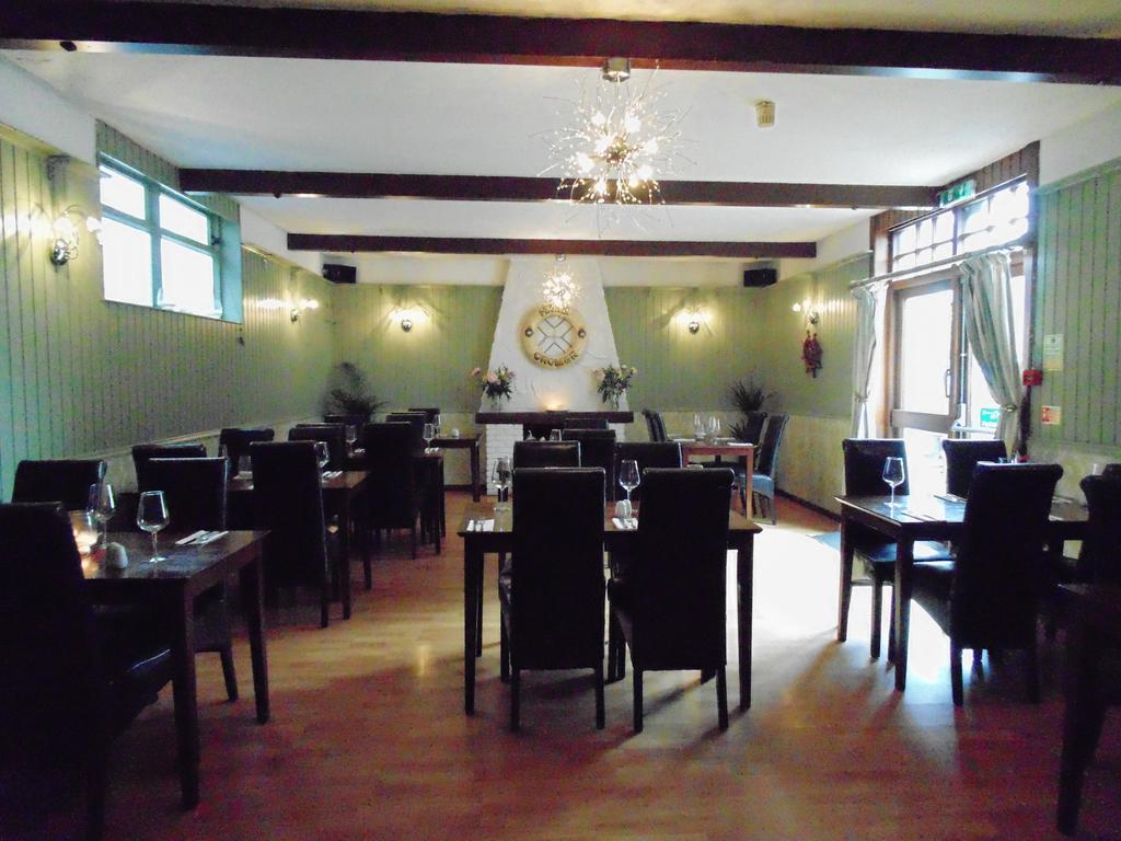 אדינבורו Cedar Inn מראה חיצוני תמונה