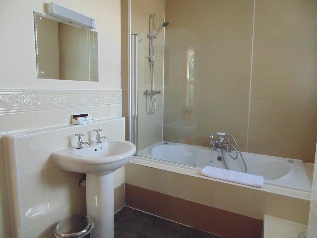 אדינבורו Cedar Inn מראה חיצוני תמונה