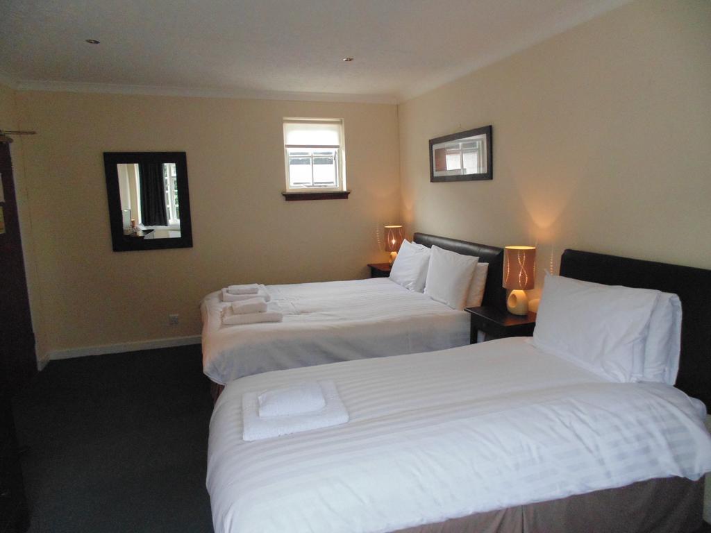 אדינבורו Cedar Inn מראה חיצוני תמונה