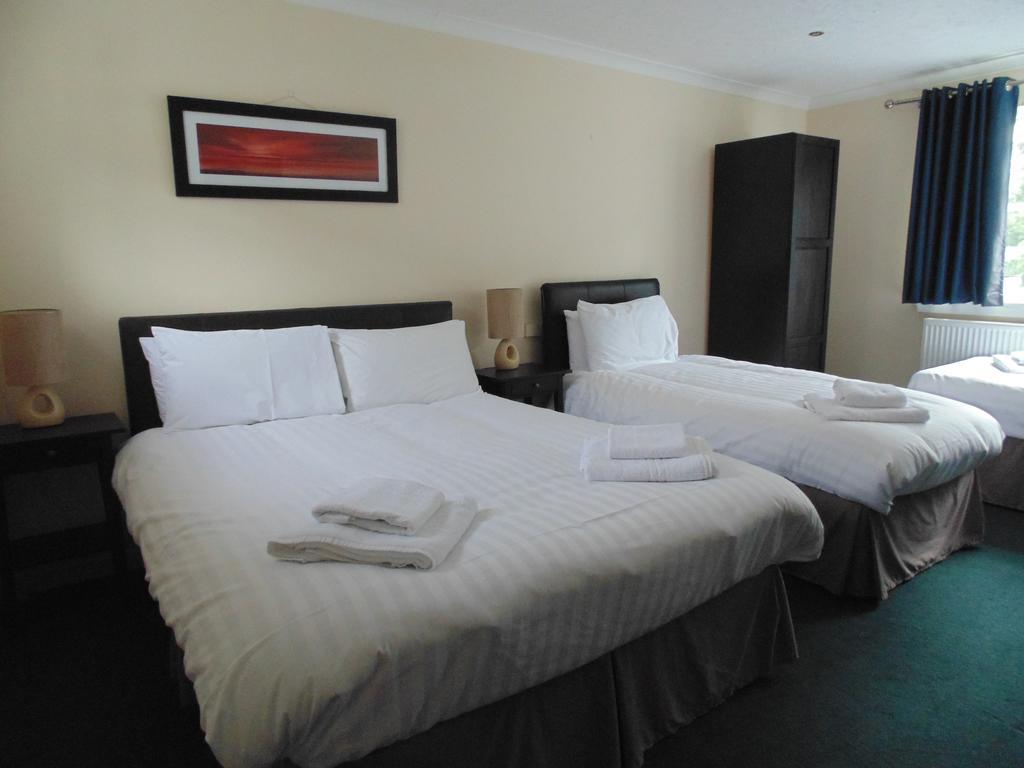 אדינבורו Cedar Inn מראה חיצוני תמונה