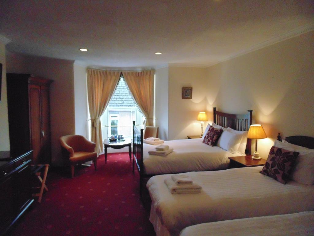 אדינבורו Cedar Inn מראה חיצוני תמונה