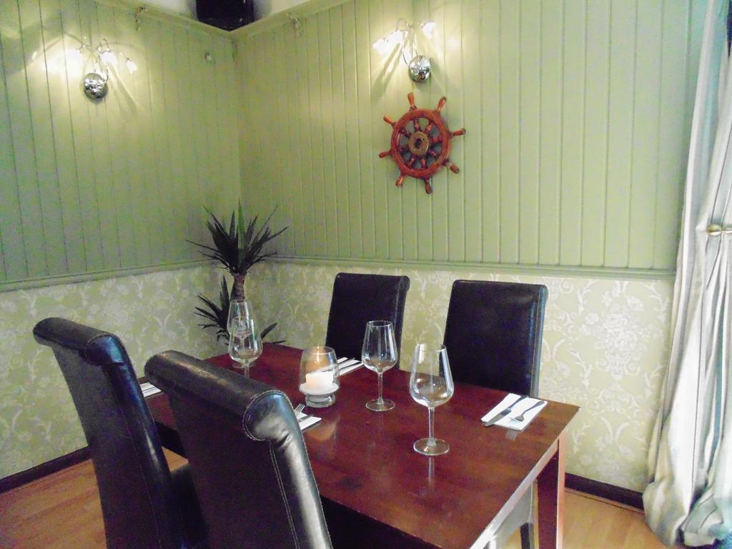 אדינבורו Cedar Inn מראה חיצוני תמונה