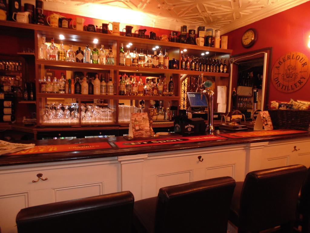 אדינבורו Cedar Inn מראה חיצוני תמונה