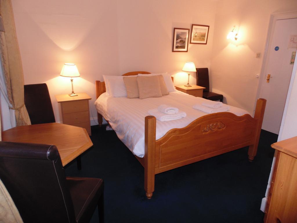 אדינבורו Cedar Inn מראה חיצוני תמונה